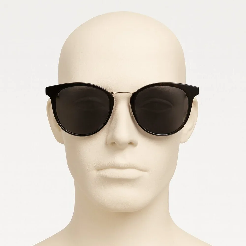 Classic Black Sunglasses – Sleek & Timeless Style